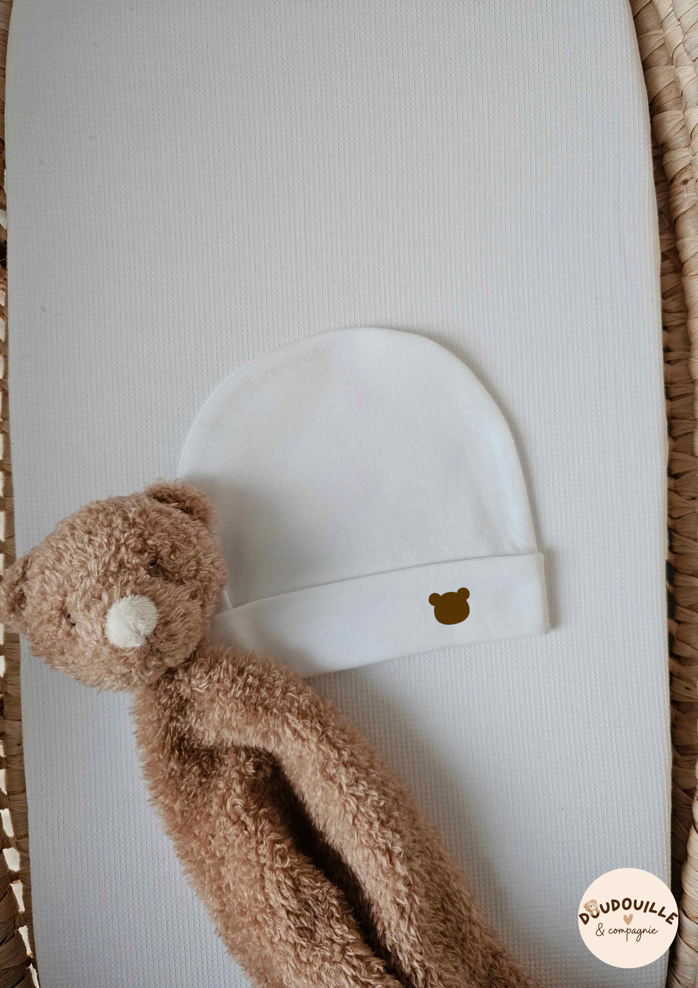 Bonnet - Blanc - Coton -Symbole sur le coté